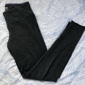 🦋DARK GREY TNA LEGGINGS HIGH WAISTED🦋